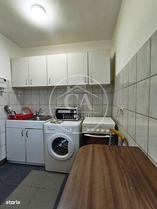 Apartament de vânzare cu 1 camere în zona Rogerius, Oradea