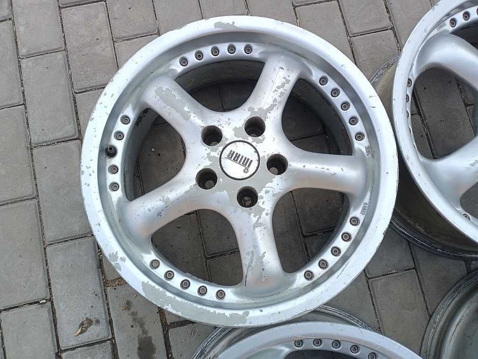 Продам оригинальные легкосплавные диски "Intra" на Audi 100.