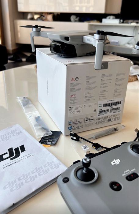 Дрон dji 4k mini нов
