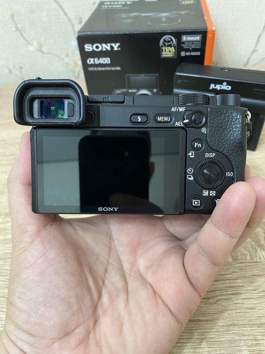 Продам Sony a6400 kit