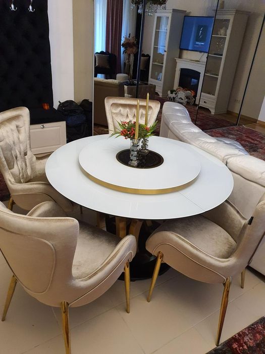 Se vinde masa divani&sofa. Masa+4 scaune