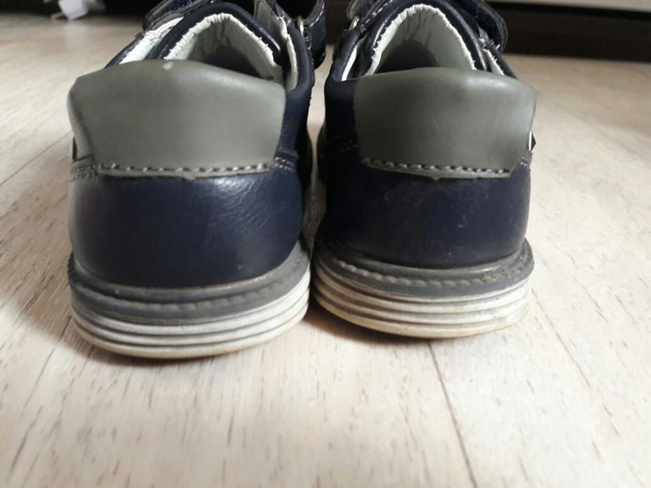 Продам туфли детские