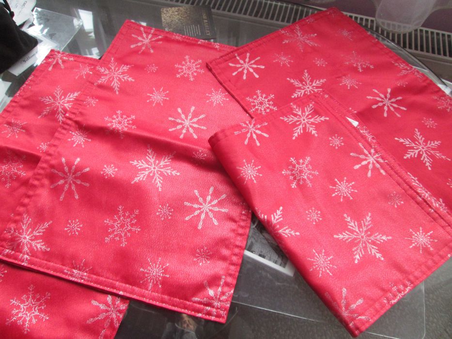 set 4 naproane rosii elegante