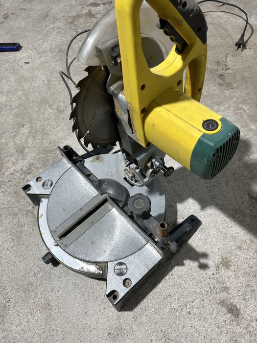 Настолен Циркуляр