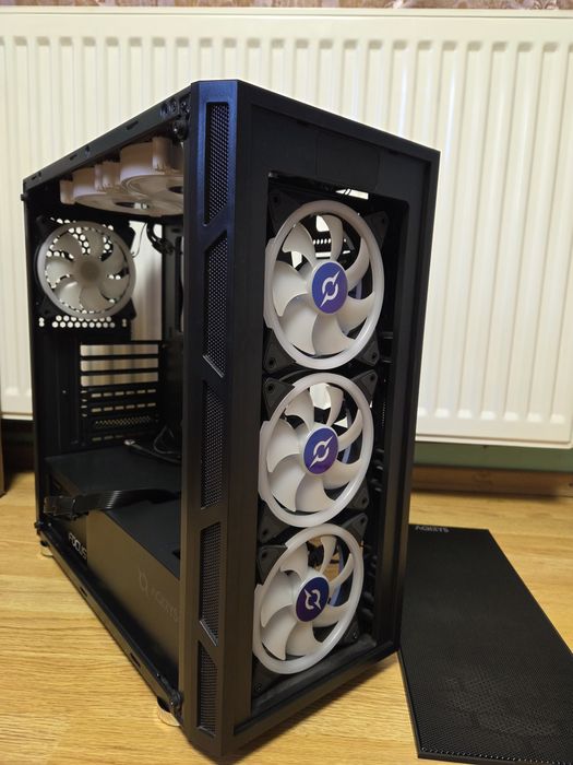 carcasa aqirys arcturus cu sursa seasonic