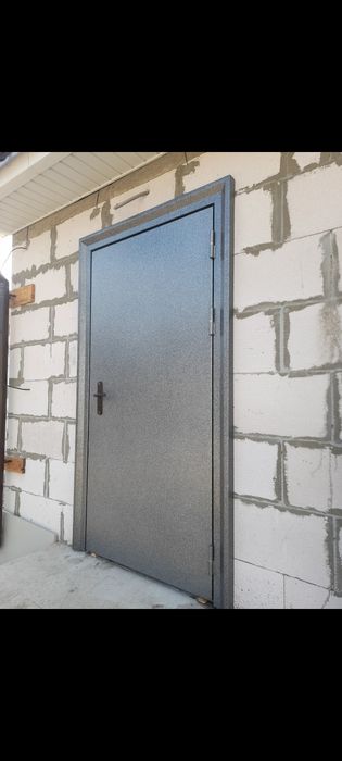 Двери металлические с усиленным полотном