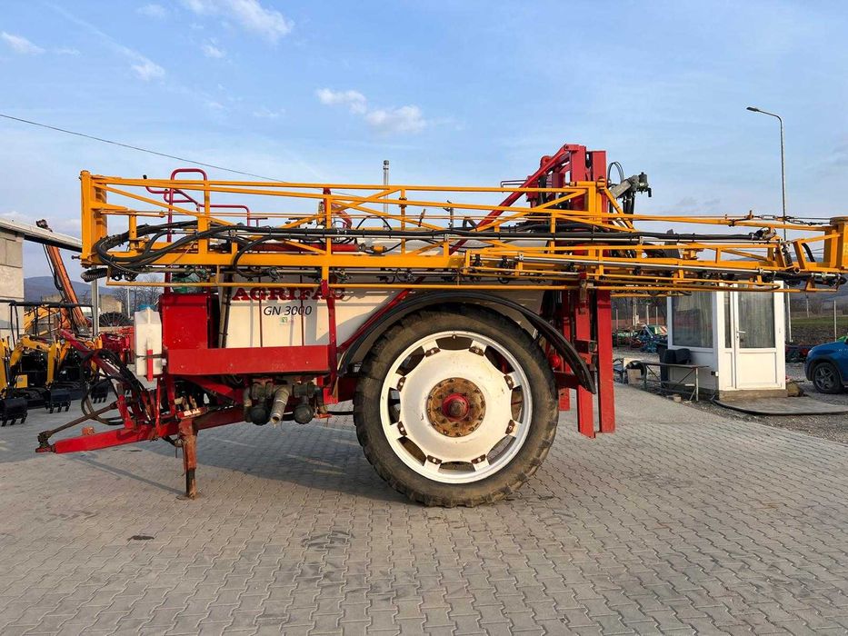 Прикачна пръскачка Agrifac Cebeco – 3000 л, 27 м, Хидравлична