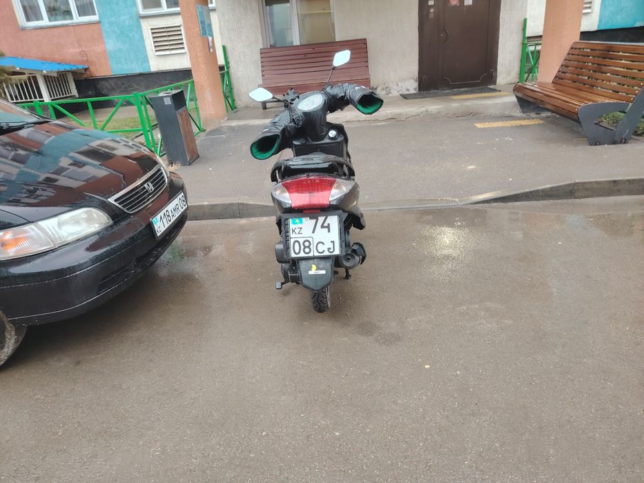 Мопед.          .