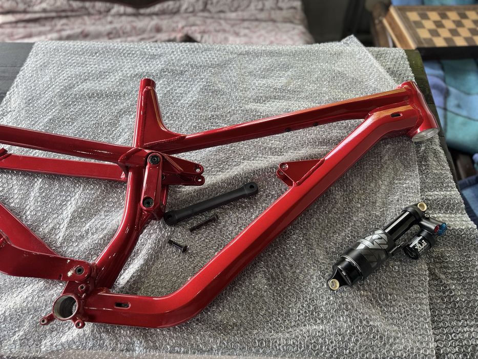 Cadru Canyon Torque 5 AL 2023 - Mărime XL - Custom Candy Red (Tot cu shock)