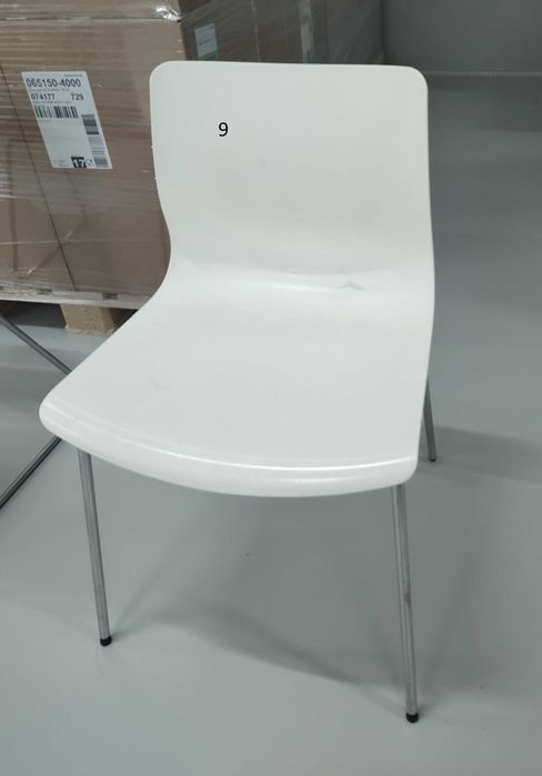 Нови и употребявани медицински и козметични кушетки, легла и столове