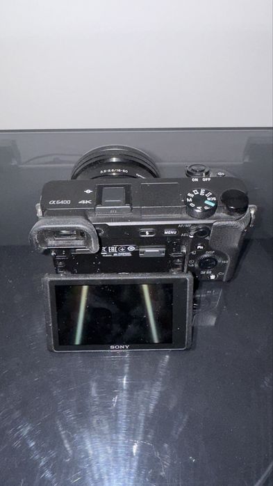 Sony alpha 6400 + obiectiv kit 16-50mm
