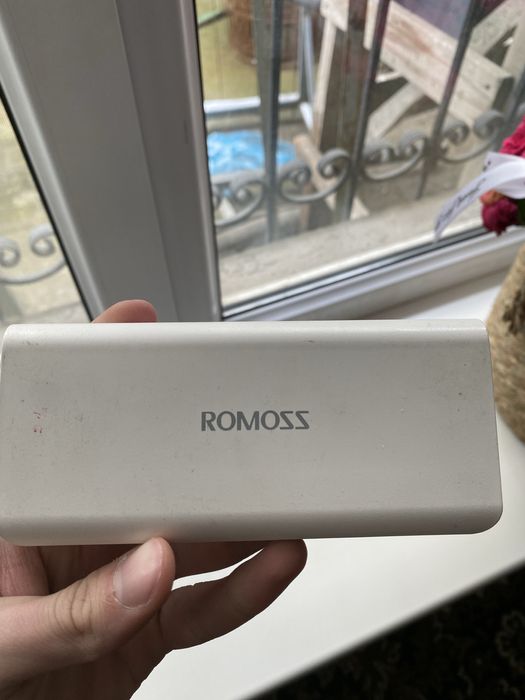 Повербанк 8000 romoss