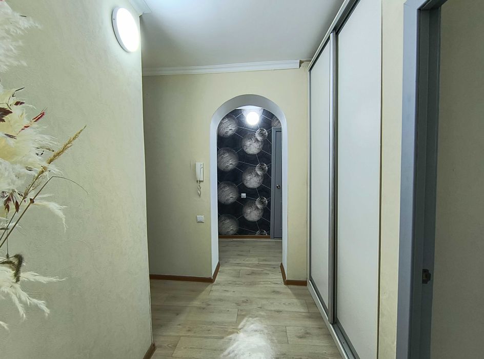 2  комнатная,у Стадиона