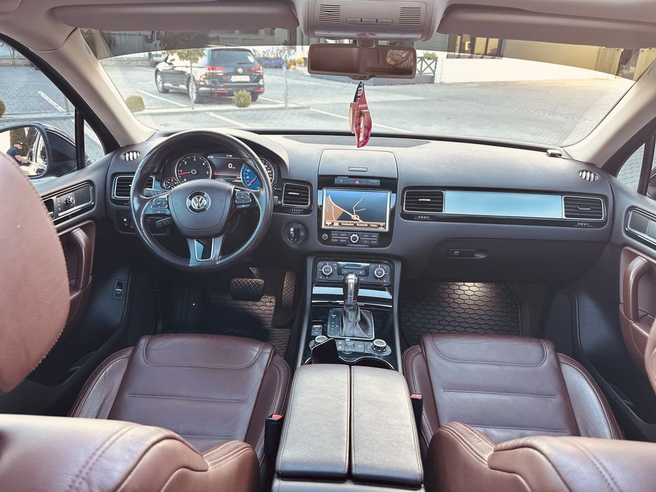 VW TOUREG 7P AN 2012 - 3.0 D Proprietar in acte