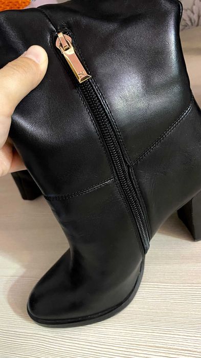 Продам сапоги Vitacci