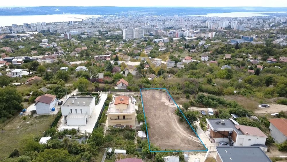 Парцел в Варна-м-т Сотира площ 979 цена 130000