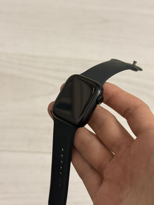 Apple Watch Series 8, 41 мм.