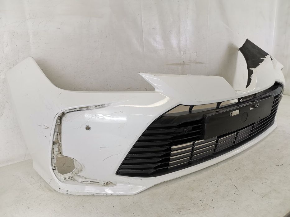 Предна броня с долна решетка Тойота Корола / Toyota Corolla E210 [ - ]