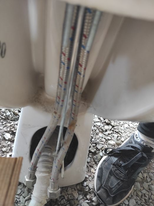 Биде со смесителями