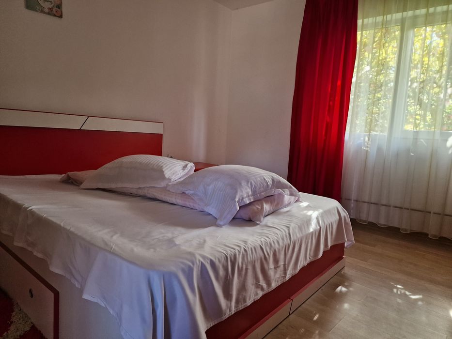 Vând pensiune Rucăr Arges