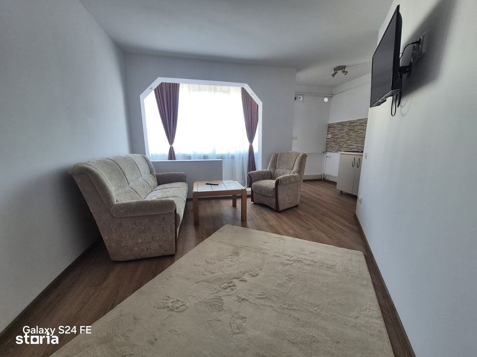 Garsonieră complet renovată,