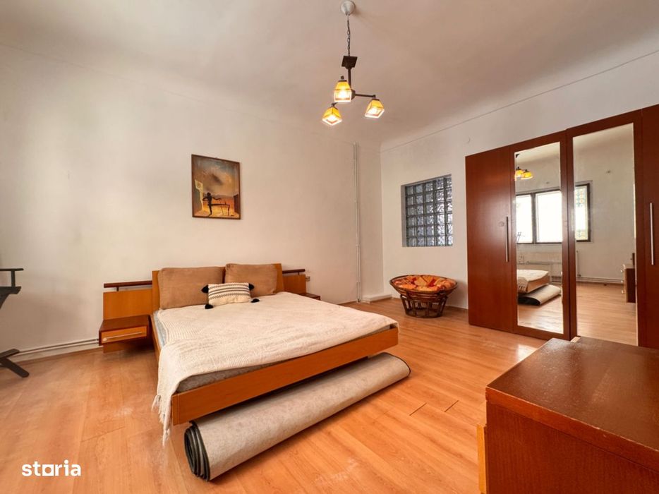 Apartament spațios la curte comună – zonă centrală, Oradea — fotografia 1