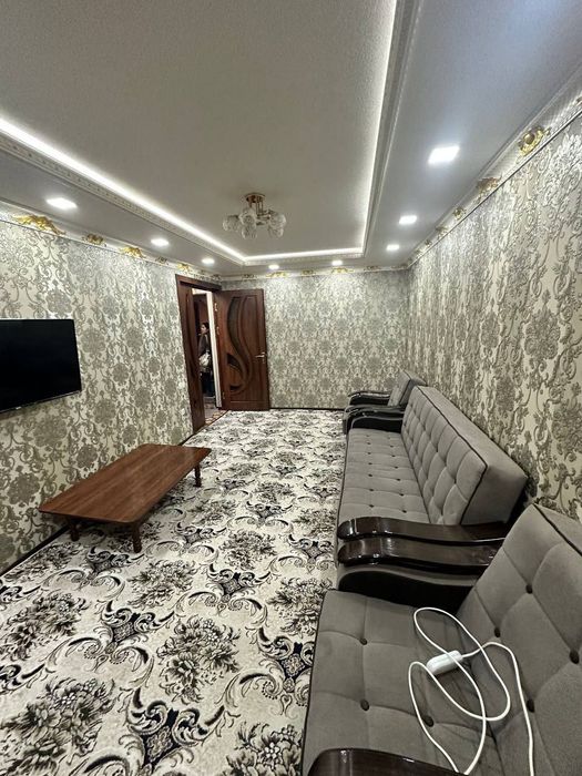 Samarqand Shahar Beruniy kuchasida 1xona 2xona qilingan 2etaj