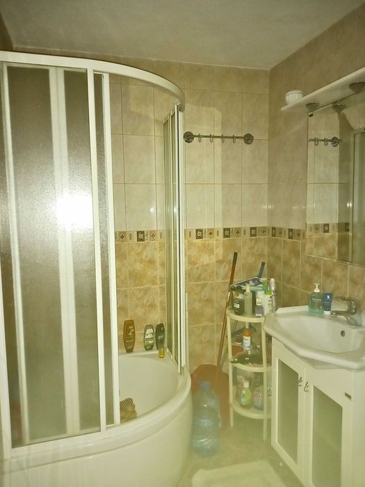 Продава тристаен апартамент в Младост 4