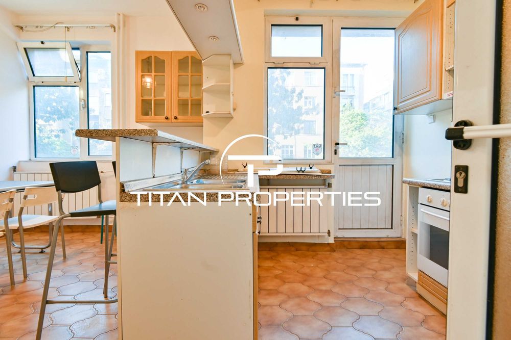 Дава се под наем Четиристаен апартамент в София, Център - 122 кв.м за 816 € - Снимка #2