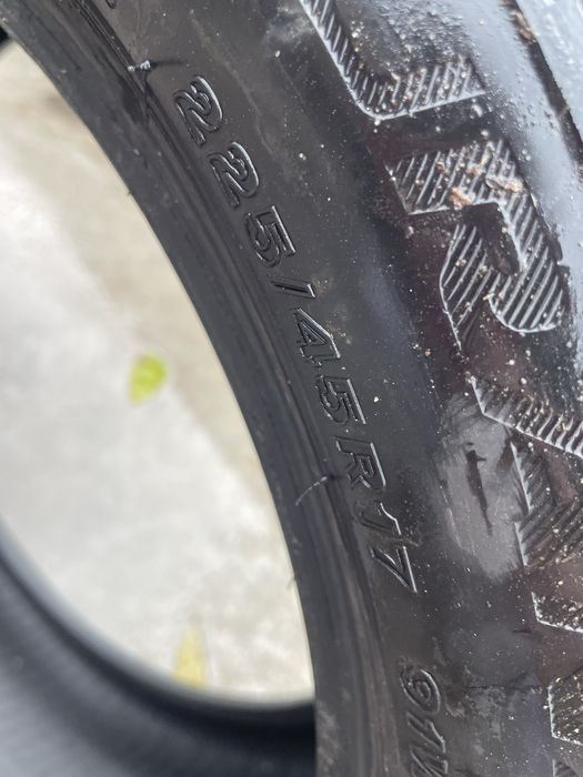 Anvelope vara 225 45 R17