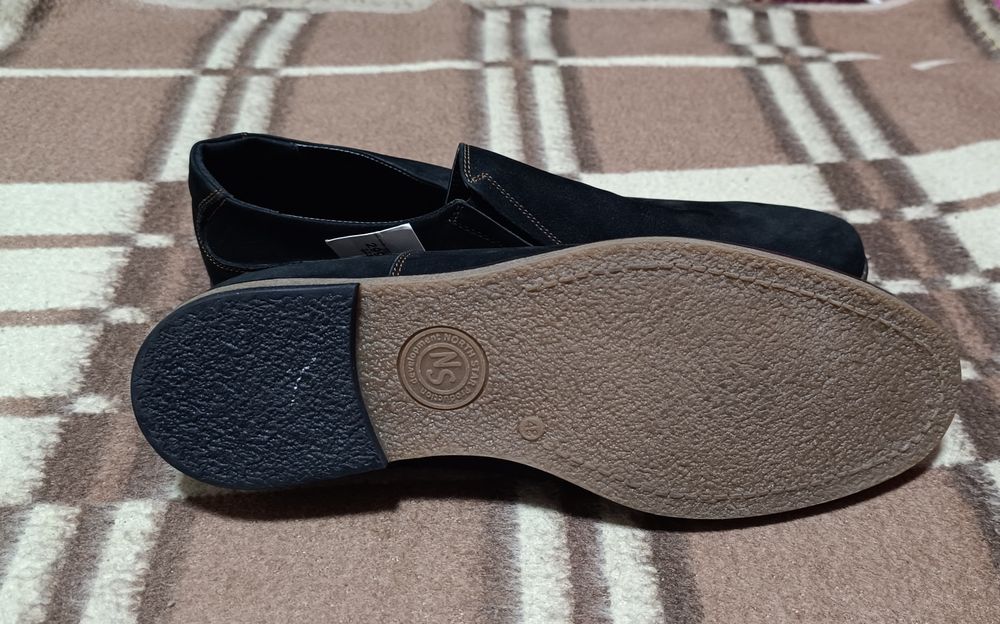 Продам новые мужские полуботинки