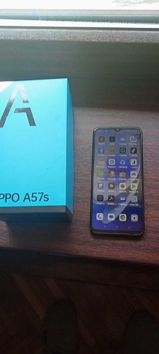 Vand tel. OPPO A57s NOU( nefolosit. ACHIZITIONAT CU 1250. LEI)Are 128 Gb