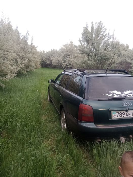Продам Ауди А4 универсал