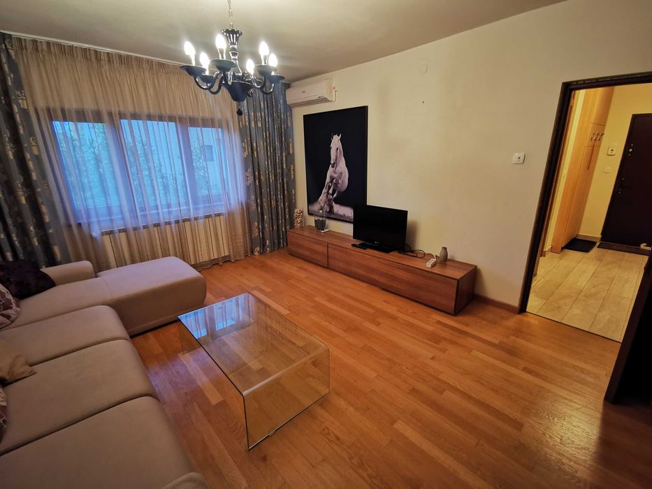 Apartament superb 3 camere / 2 bai / loc parcare / centrala / liber!!!