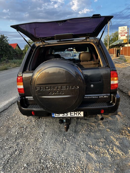 Opel frotera an 2003