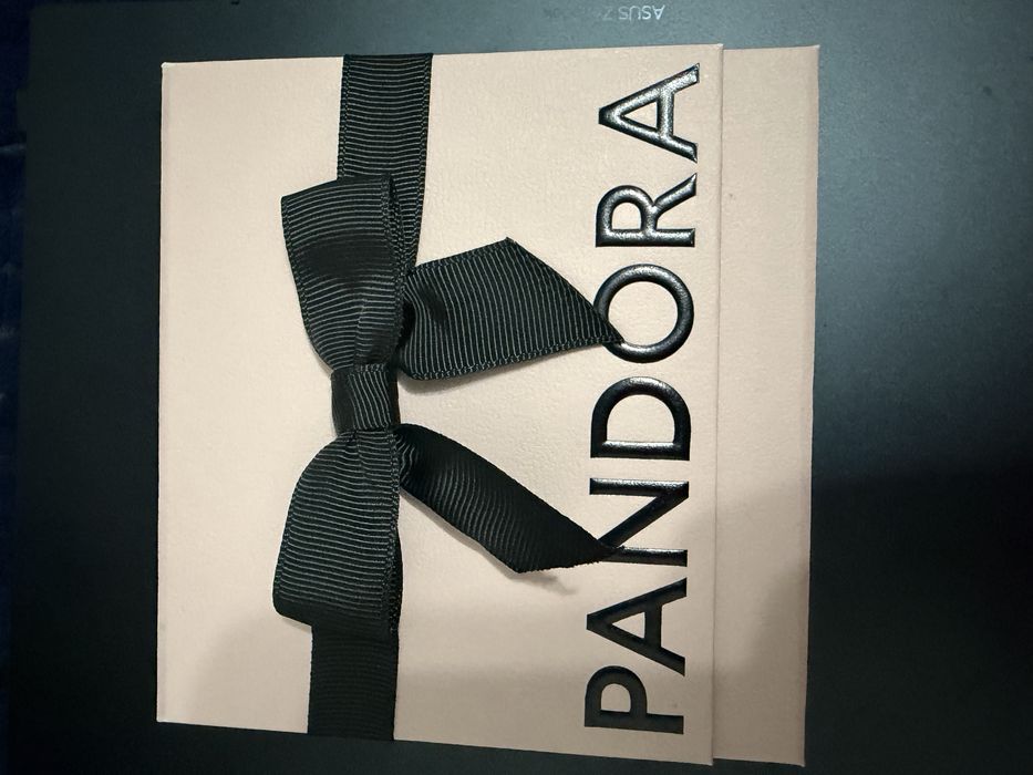 Оригинальное кольцо Pandora «Красное сердце»