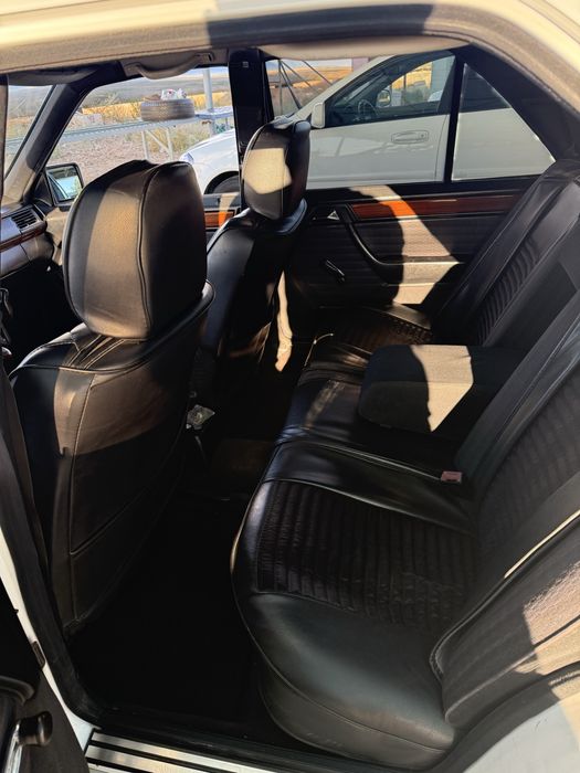 Продаётся Мерседес-бенц w124 E300 TURBODIESEL