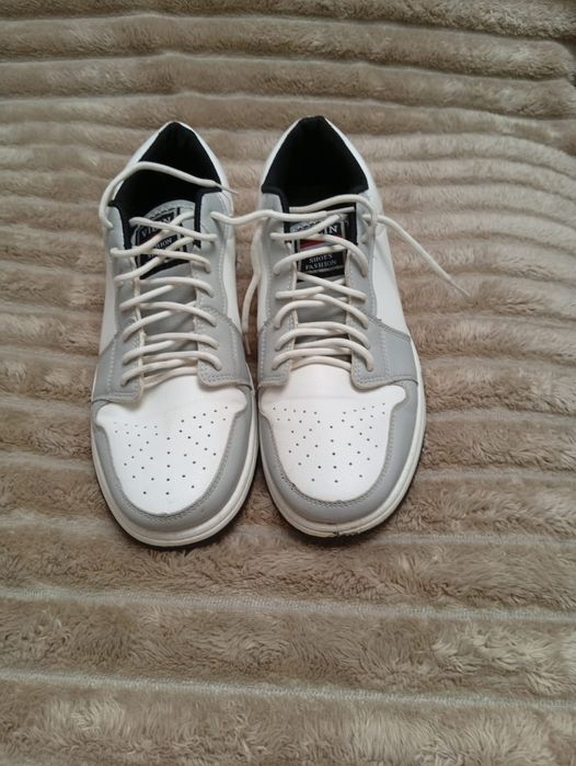 Продам кросовки мужские