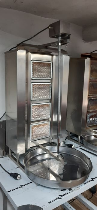 Аппарат для приготовления шаурмы.