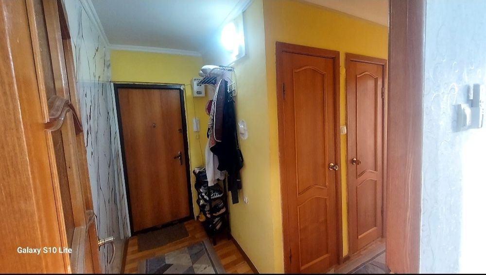 Срочно продам 2 ком кв