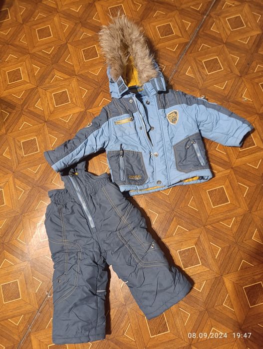 Детский зимний костюм , комбинезон и куртка , размер 80