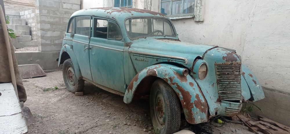 Автомобиль Москвич401   .