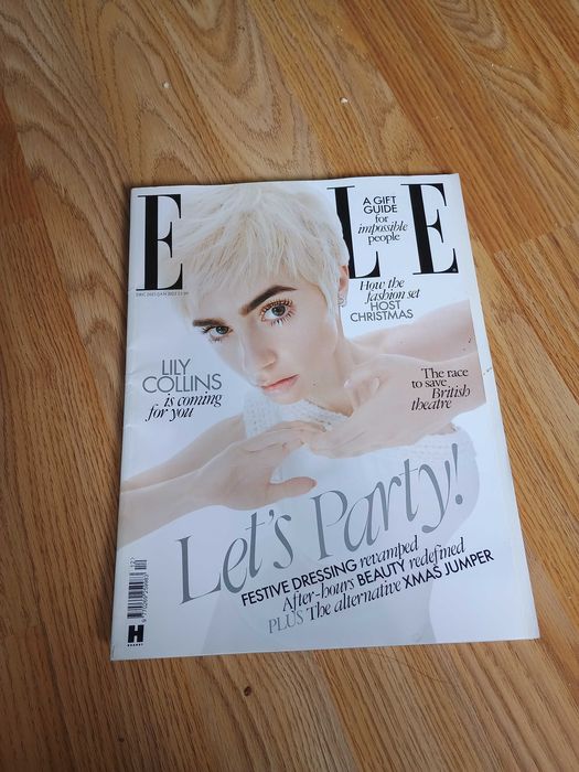 Revista Elle UK 2022 Lily Collins reviste engleza straine Anglia
