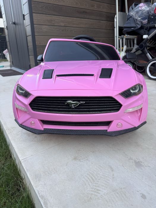 Masinuta electrica copii utilizata foarte putin Ford Mustang cu telecomanda