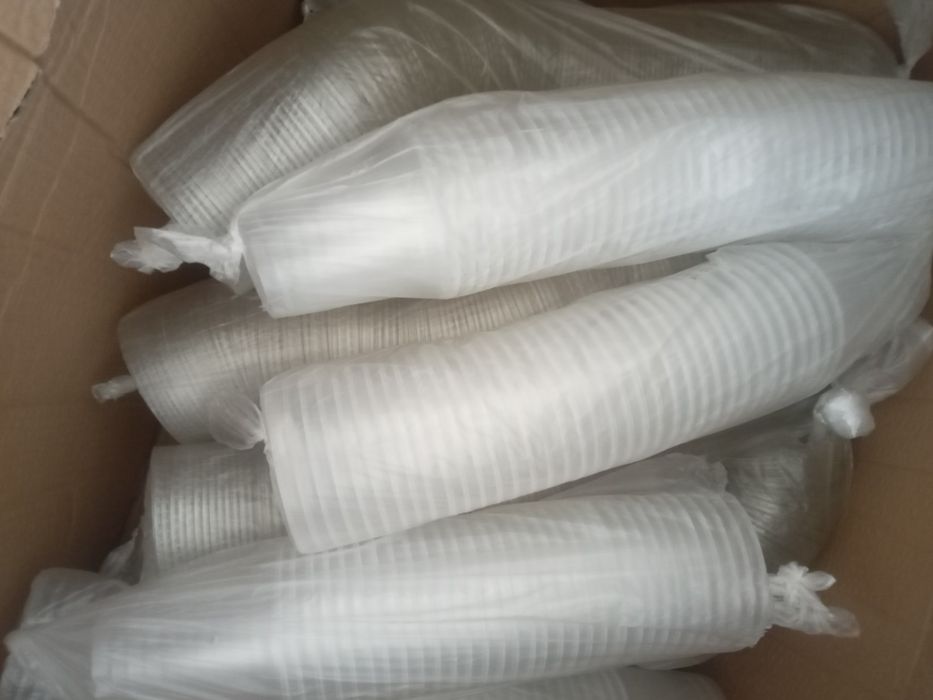 Пластиковые стаканчики с крышкой (500 мл)