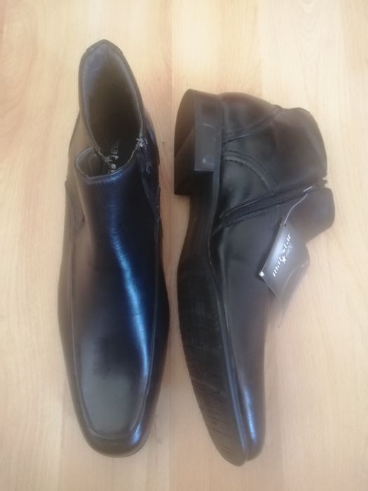 Нови  обувки, номер 41.и 44 номер