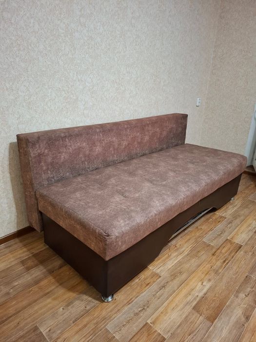 Диван тахта в хорошем состоянии