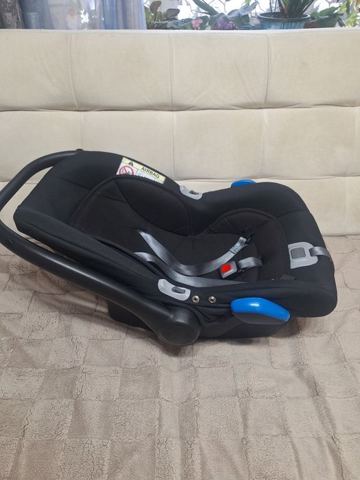 Продам автолюльку.