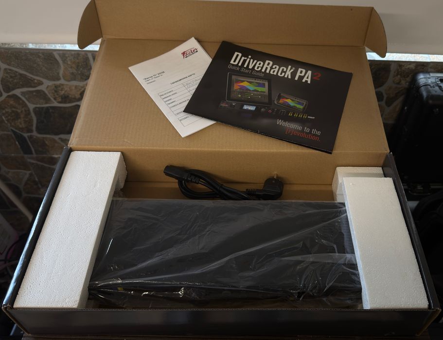 Продавам  дигитален саунд процесор (DSP), кросовер DBX DriveRack PA2