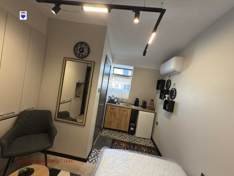 Дава се под наем  в Русе, Център - 17 кв.м за 229.5 € - Снимка #1